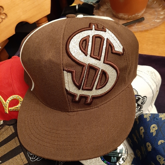 Man's cap - Picture 10 of 11